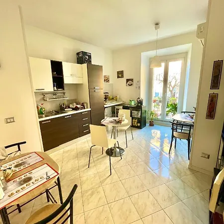 A In Alojamento de Acomodação e Pequeno-almoço Roma